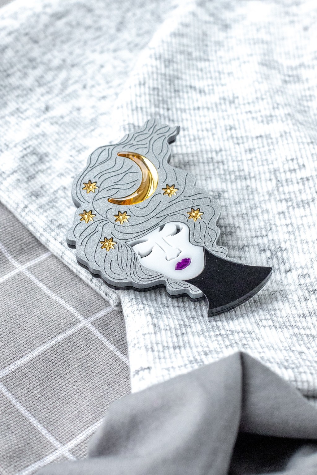 Брошь Леди Луна