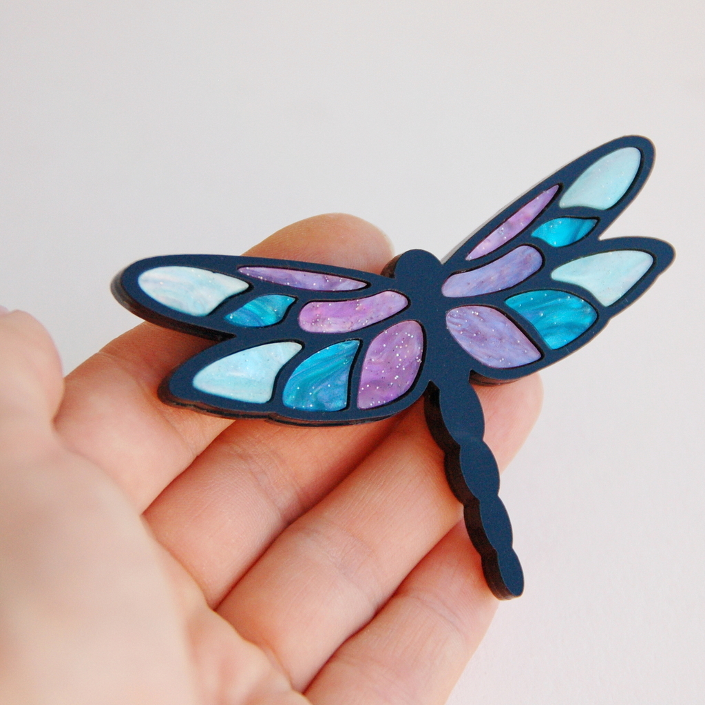 Стрекоза фиолетово-голубая