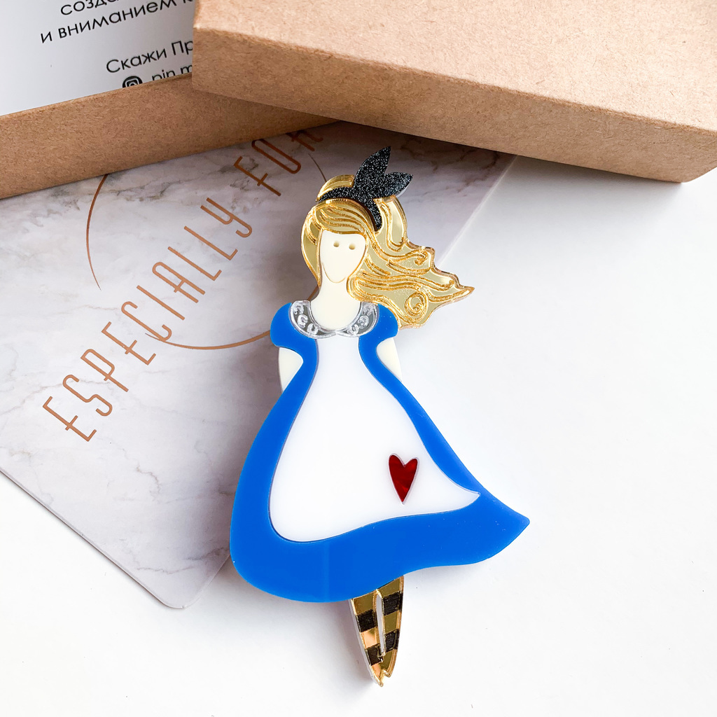 Брошь Алиса