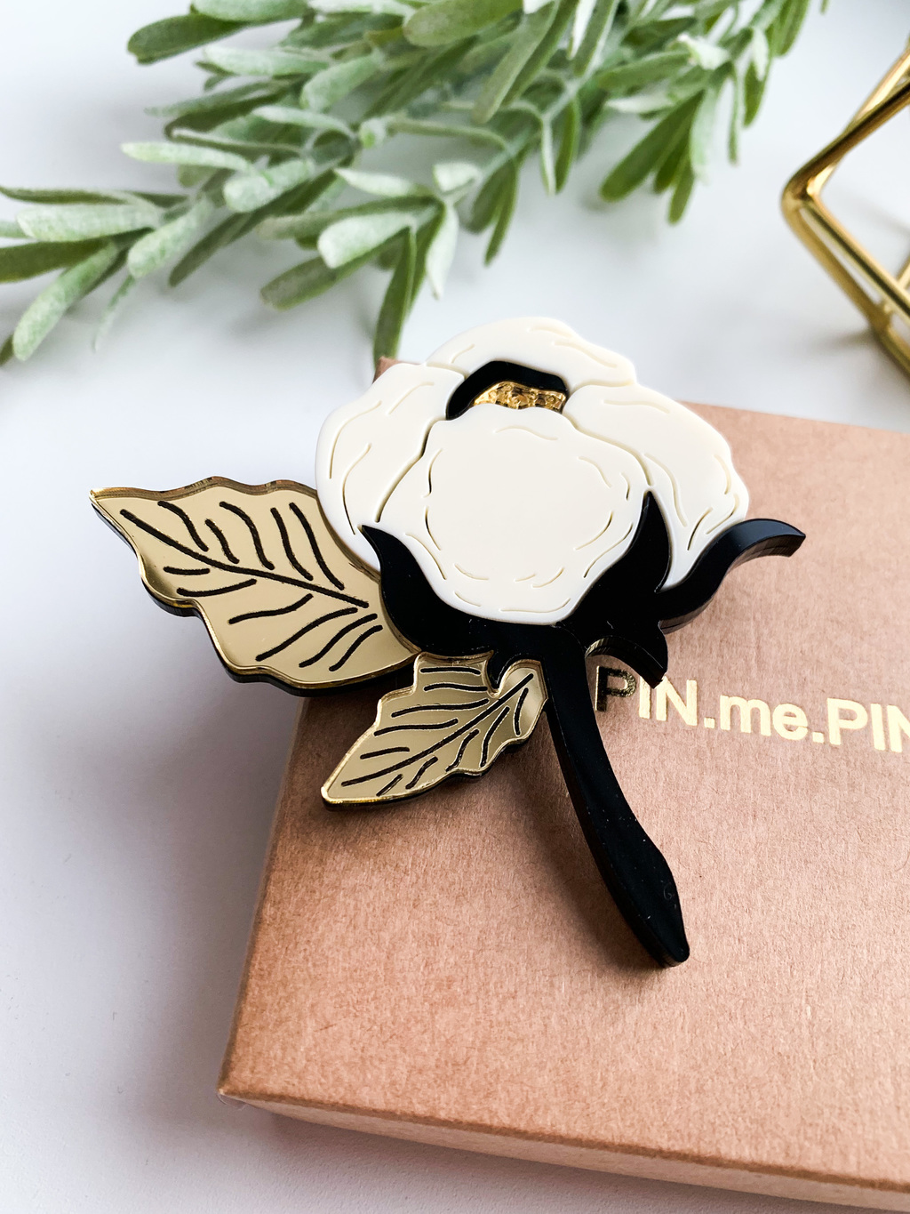 Брошь Хлопок золото