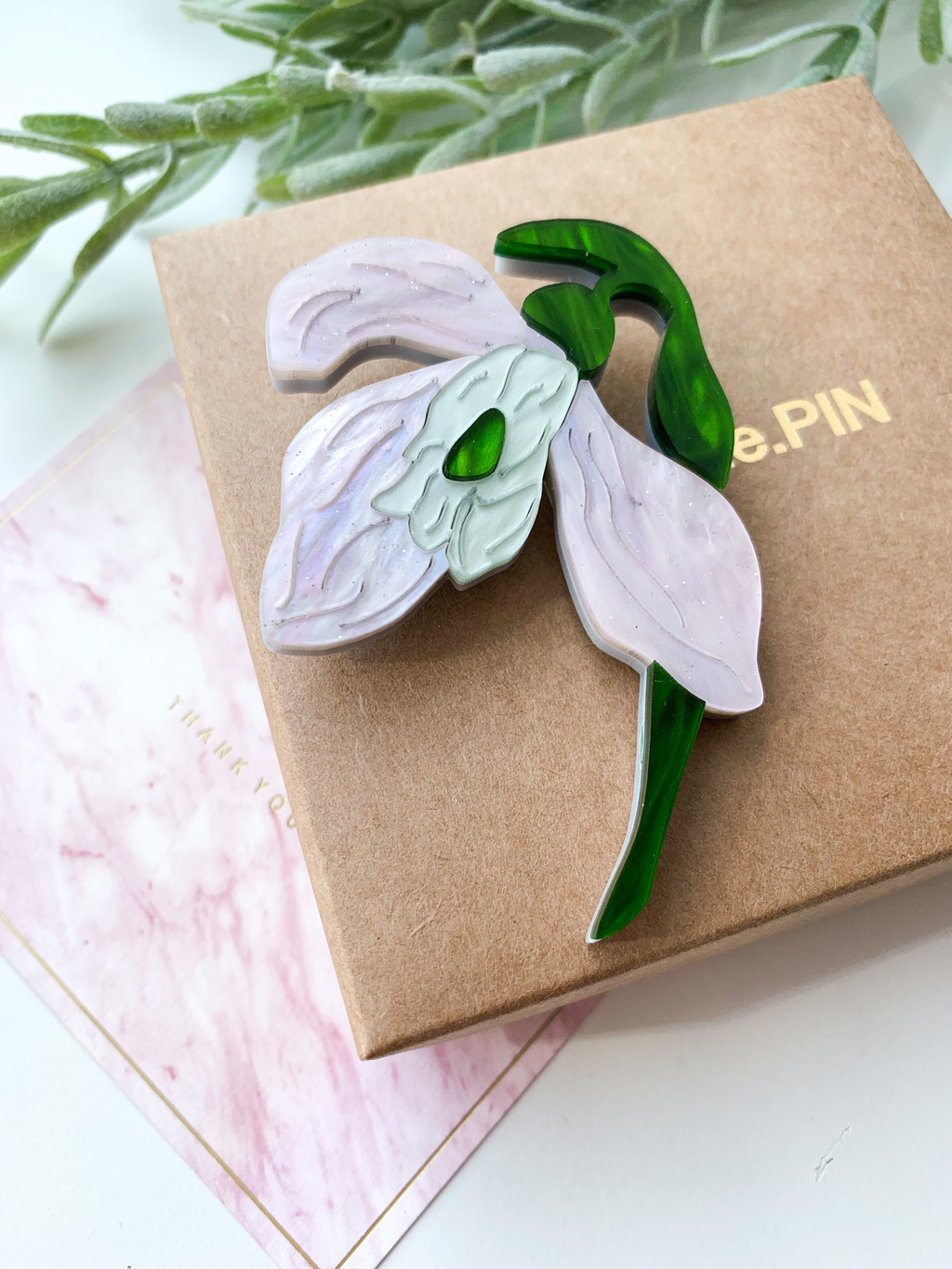 Брошь Подснежник розовый