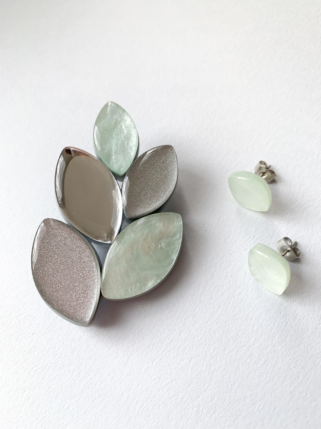 Брошь Листик и пусеты