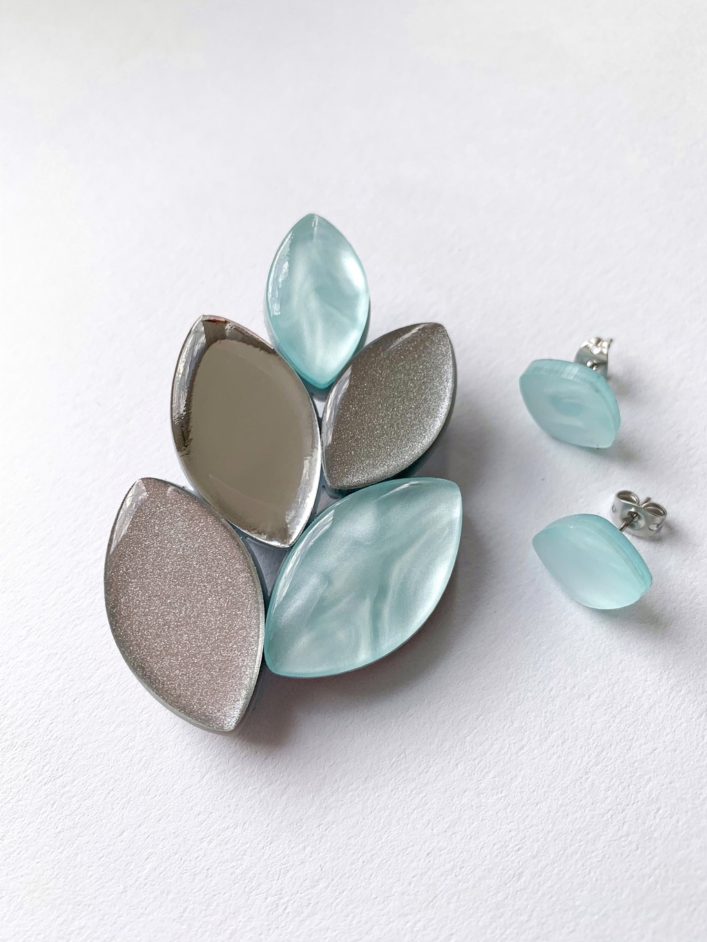 Брошь Листик и пусеты