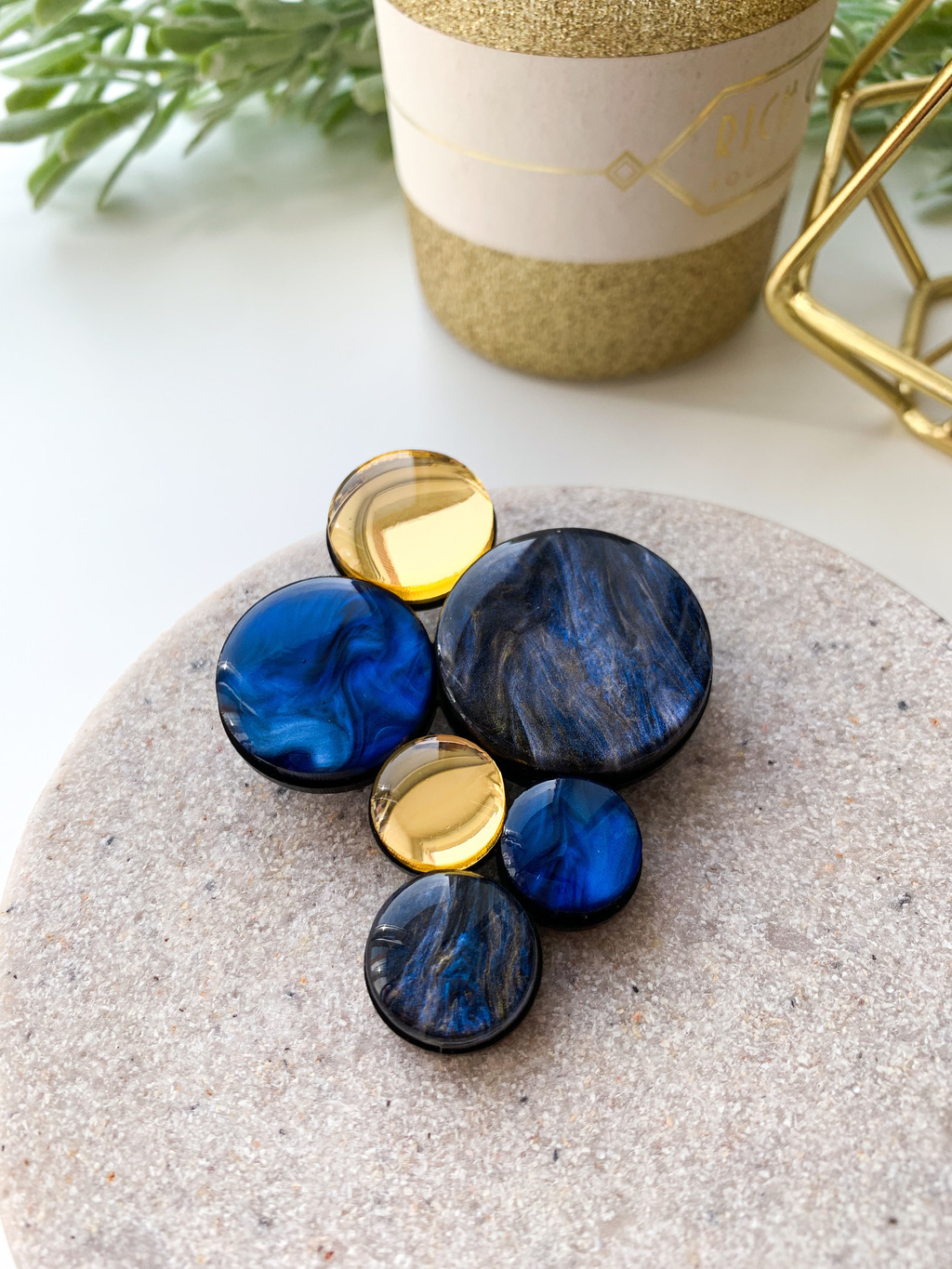 Брошь Гроздь