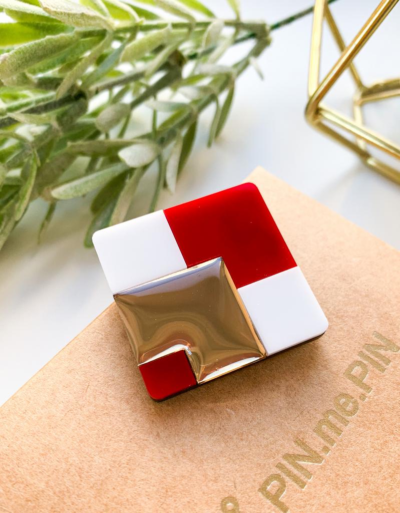 Баухаус красный