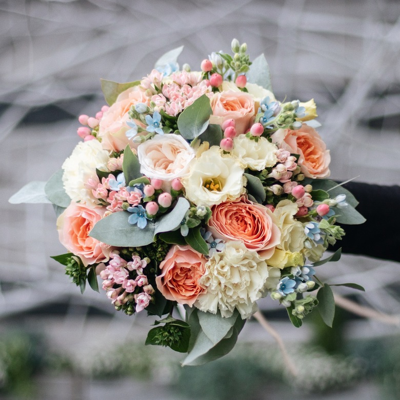 Букет невесты и бутоньерка 0155