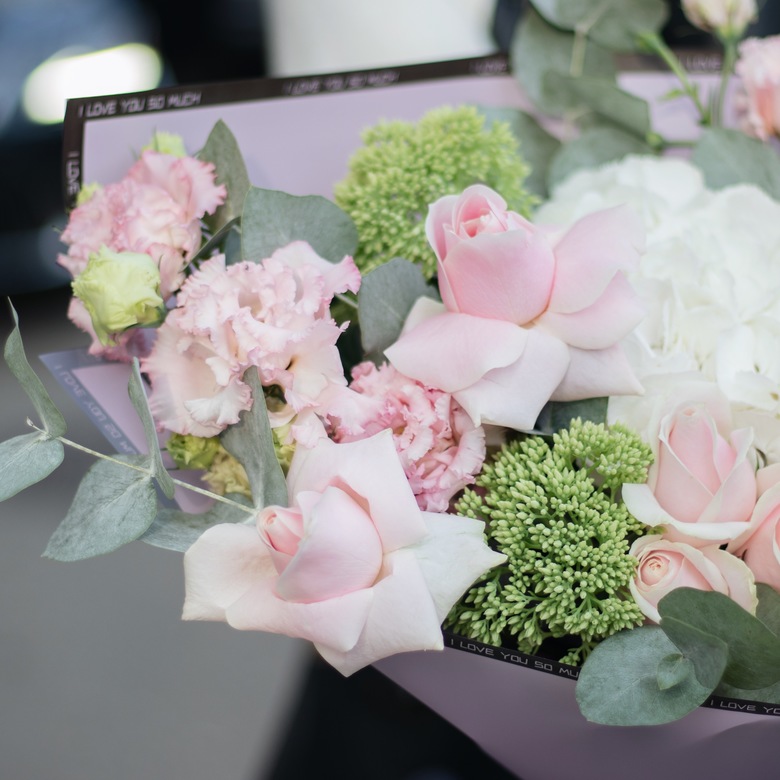 Букет с седумом, розой и гортензией 0160