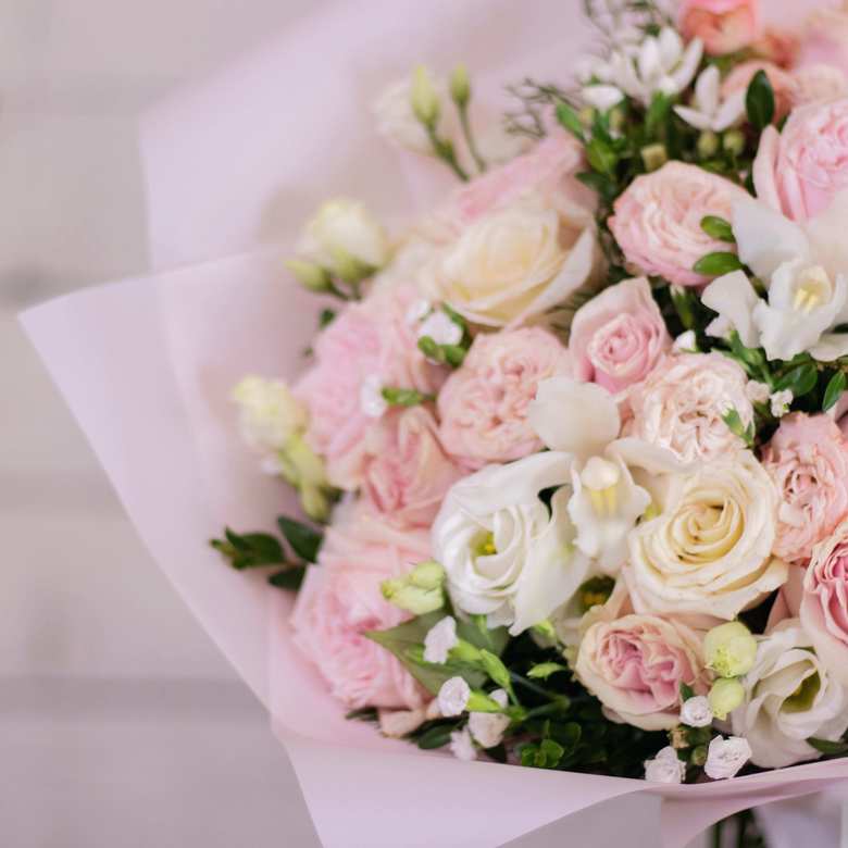 Букет с розой и орхидеей 0208