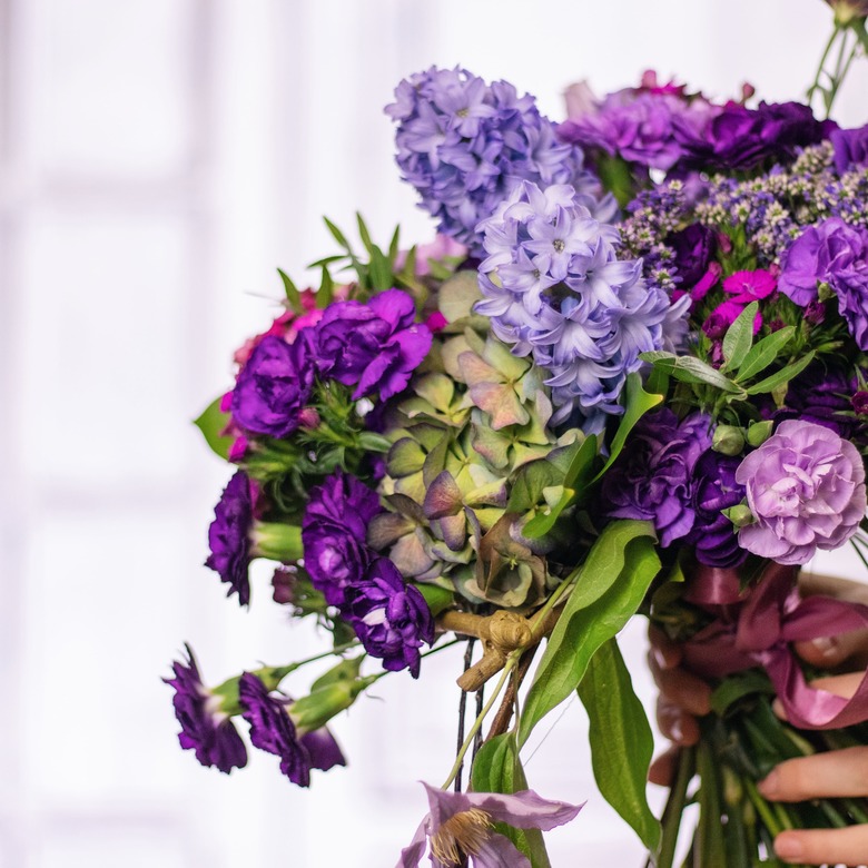 Букет с вероникой, клематисом и гиацинтом 0225