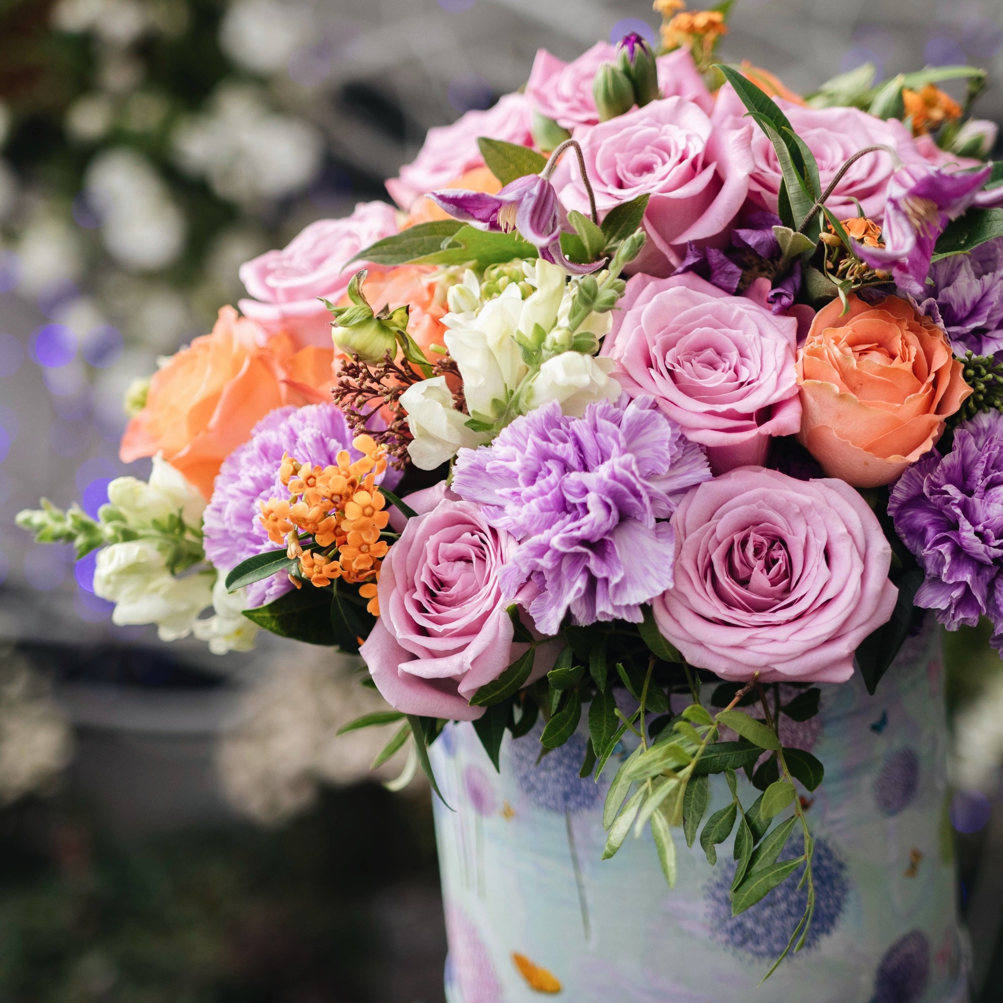 Коробка с гвоздикой, эуфорбией и львиным зевом 0290