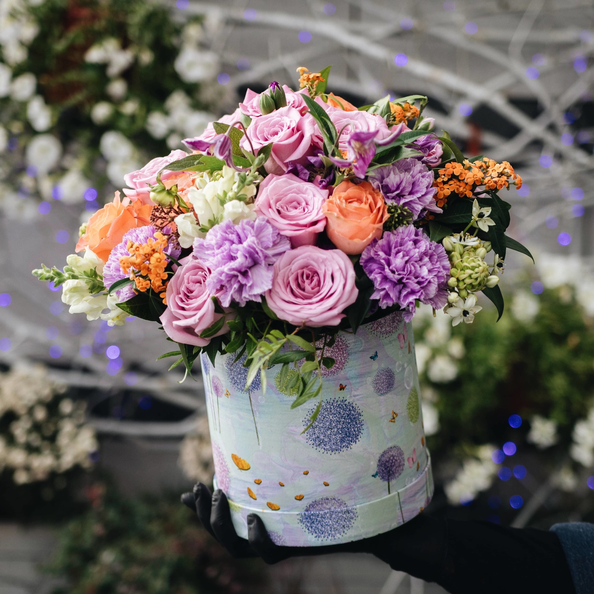 Коробка с гвоздикой, эуфорбией и львиным зевом 0290