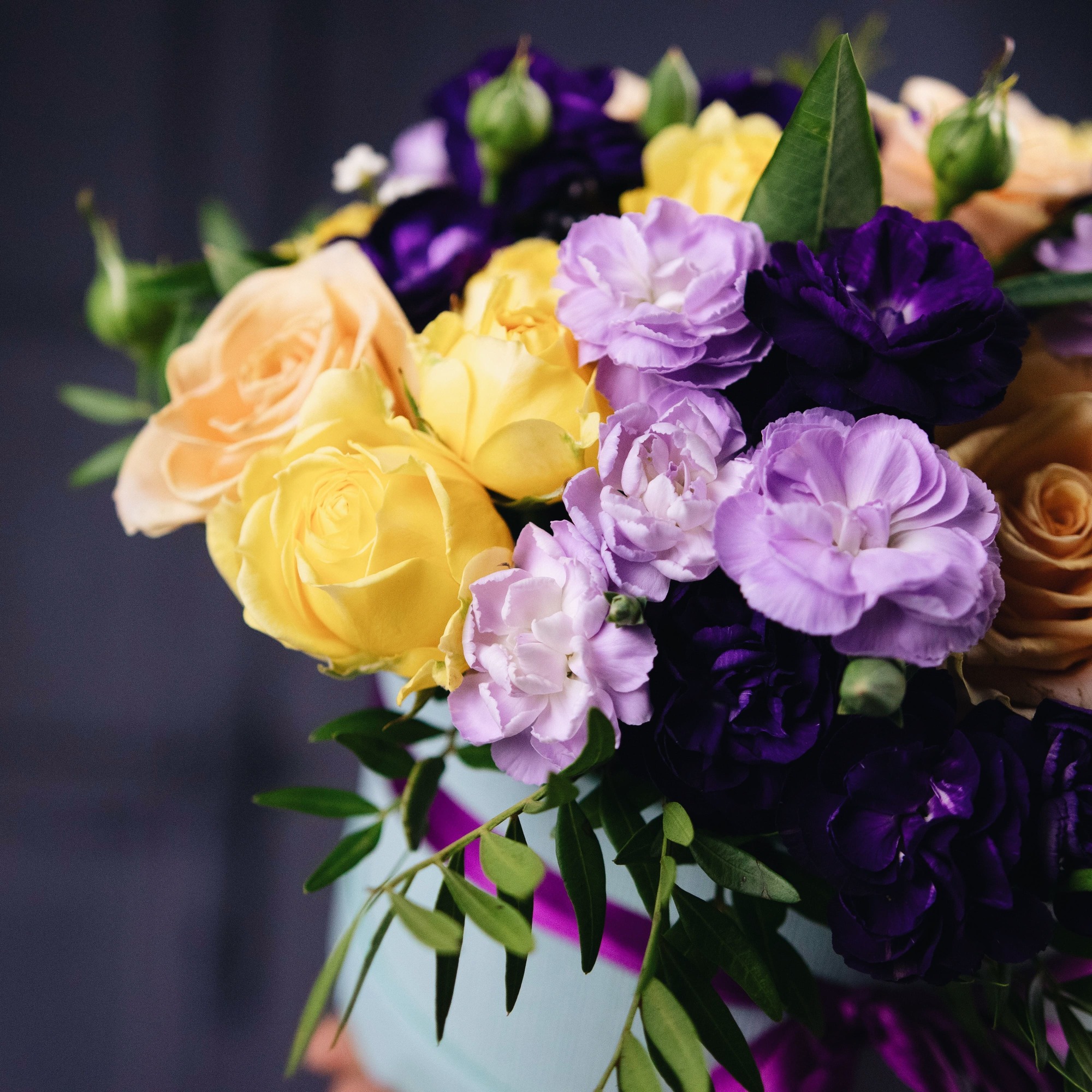 Коробка с розой, нутаном и лунной гвоздикой 0295