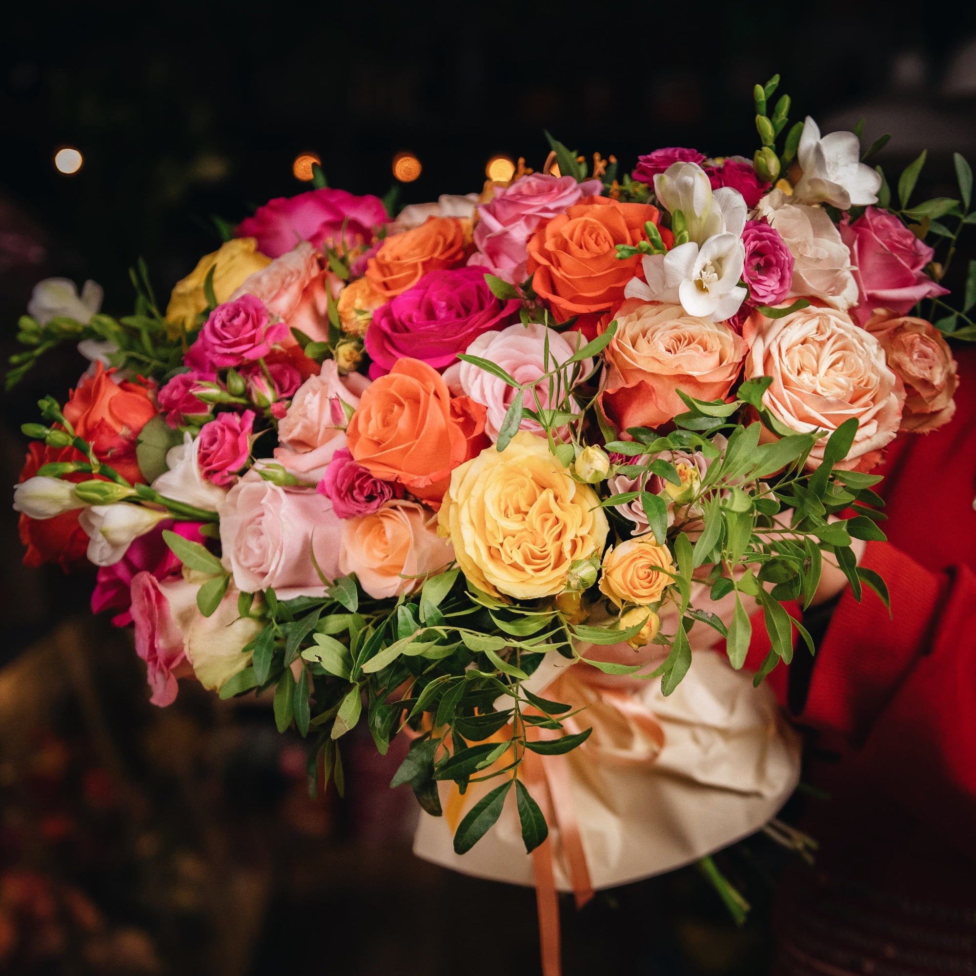 Букет с розой и фрезией 0317