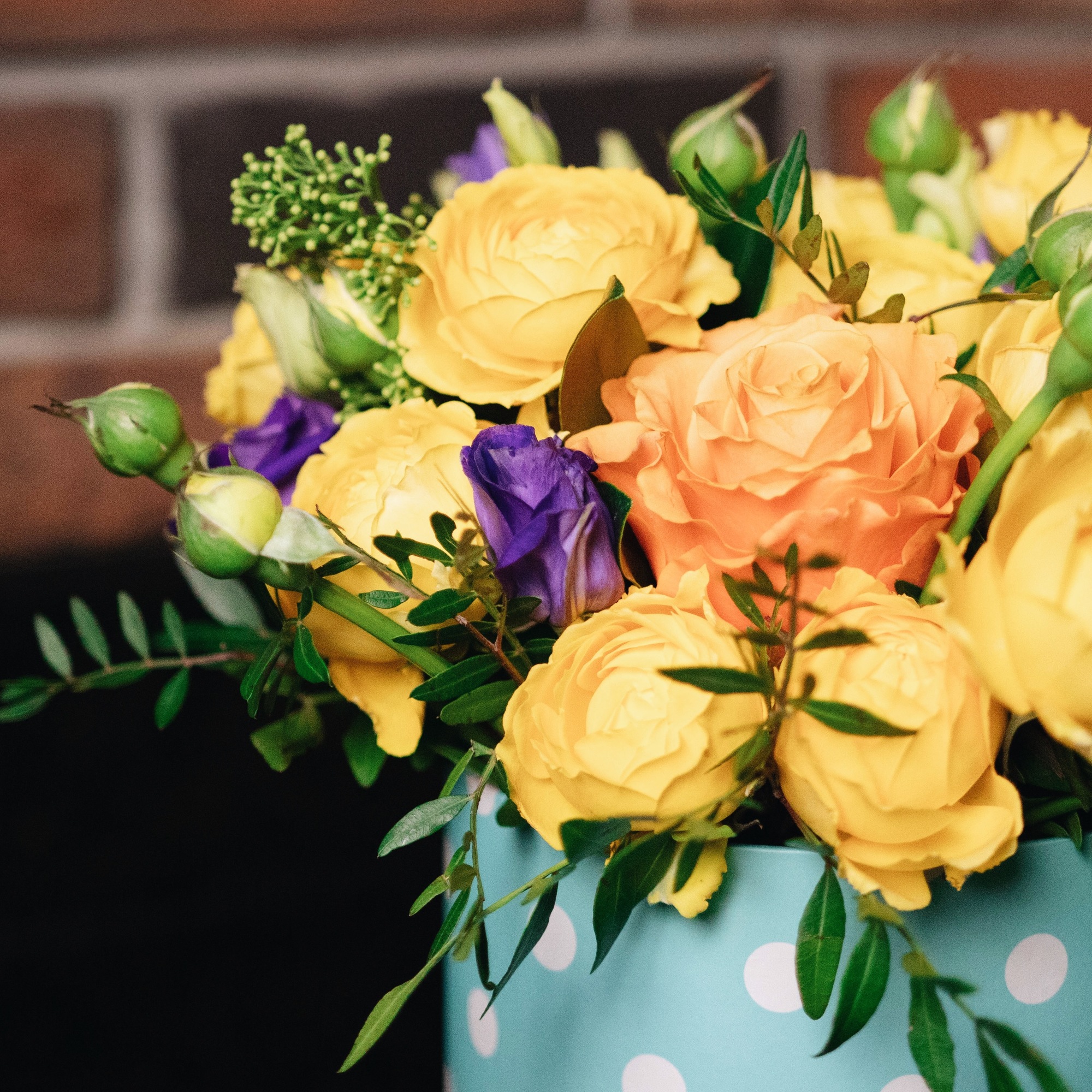 Коробка с розой и эустомой 0335