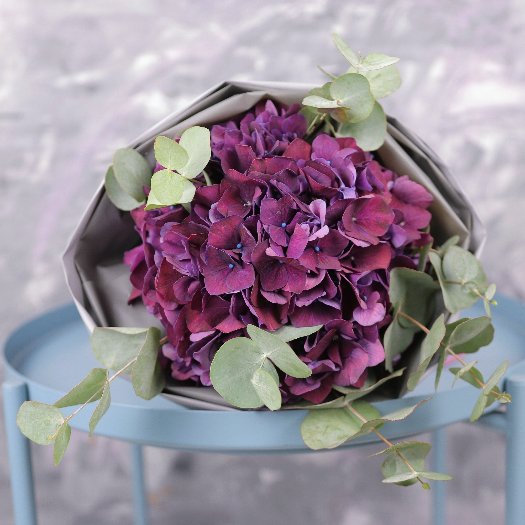 Букет с гортензией и эвкалиптом 0373