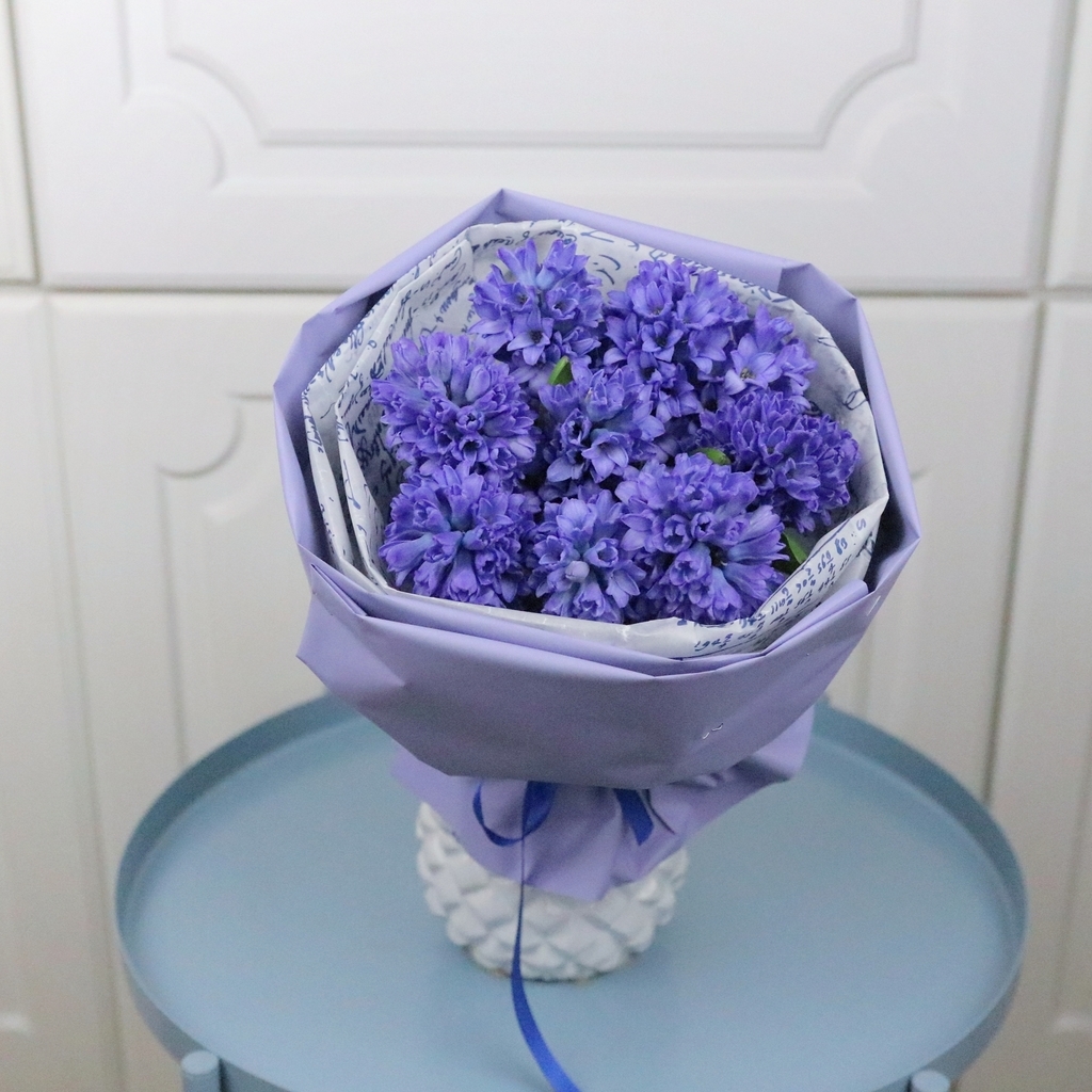 Весенний букет из гиацинтов 9 шт