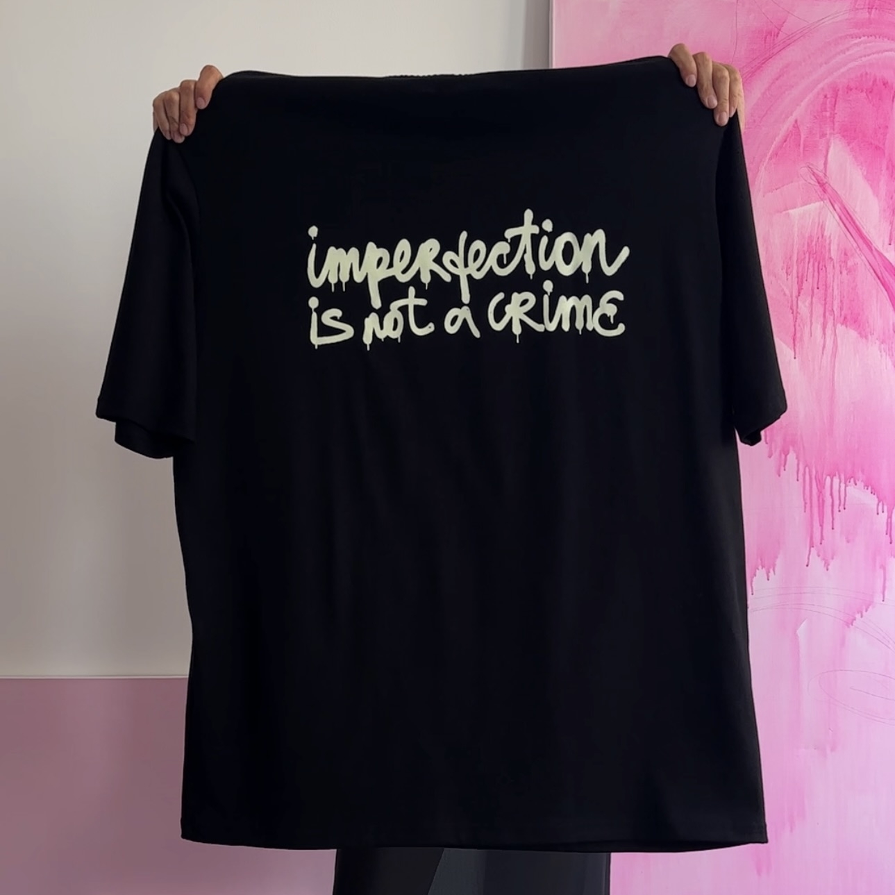 LAST CHANCE // футба IMPERFECTION принт светится в темноте