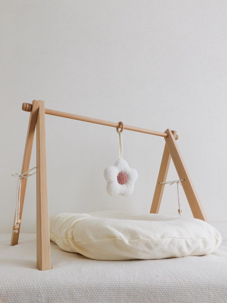 Стойка-тренажер Монтессори с подвеской Цветок