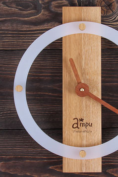 ДЕРЕВЯННЫЕ ЧАСЫ С КОЛЬЦОМ