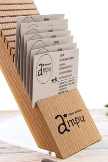 ВИЗИТНИЦА ИЗ ЯСЕНЯ