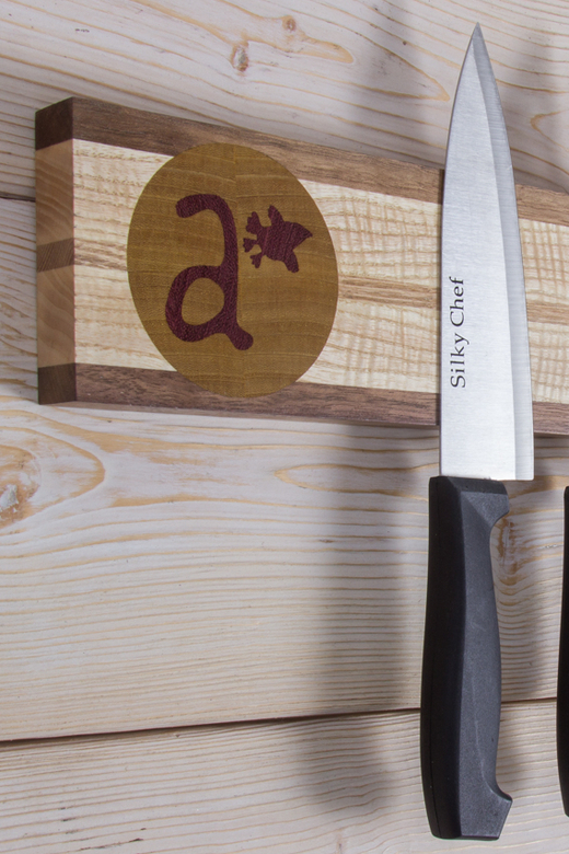 МАГНИТНЫЙ ДЕРЖАТЕЛЬ ДЛЯ НОЖЕЙ