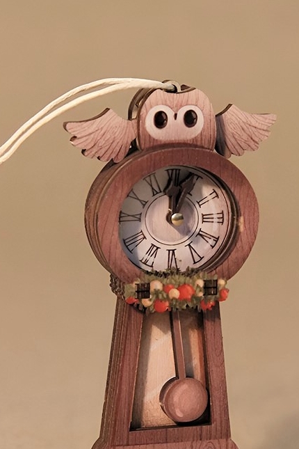 НОВОГОДНИЕ ЧАСЫ