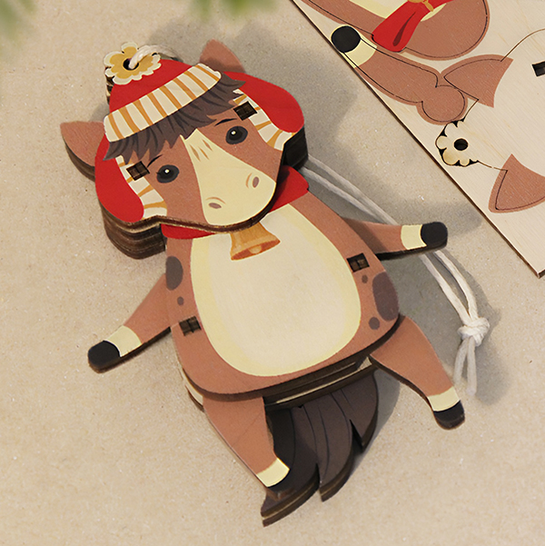 ЛОШАДКА В ШАПКЕ