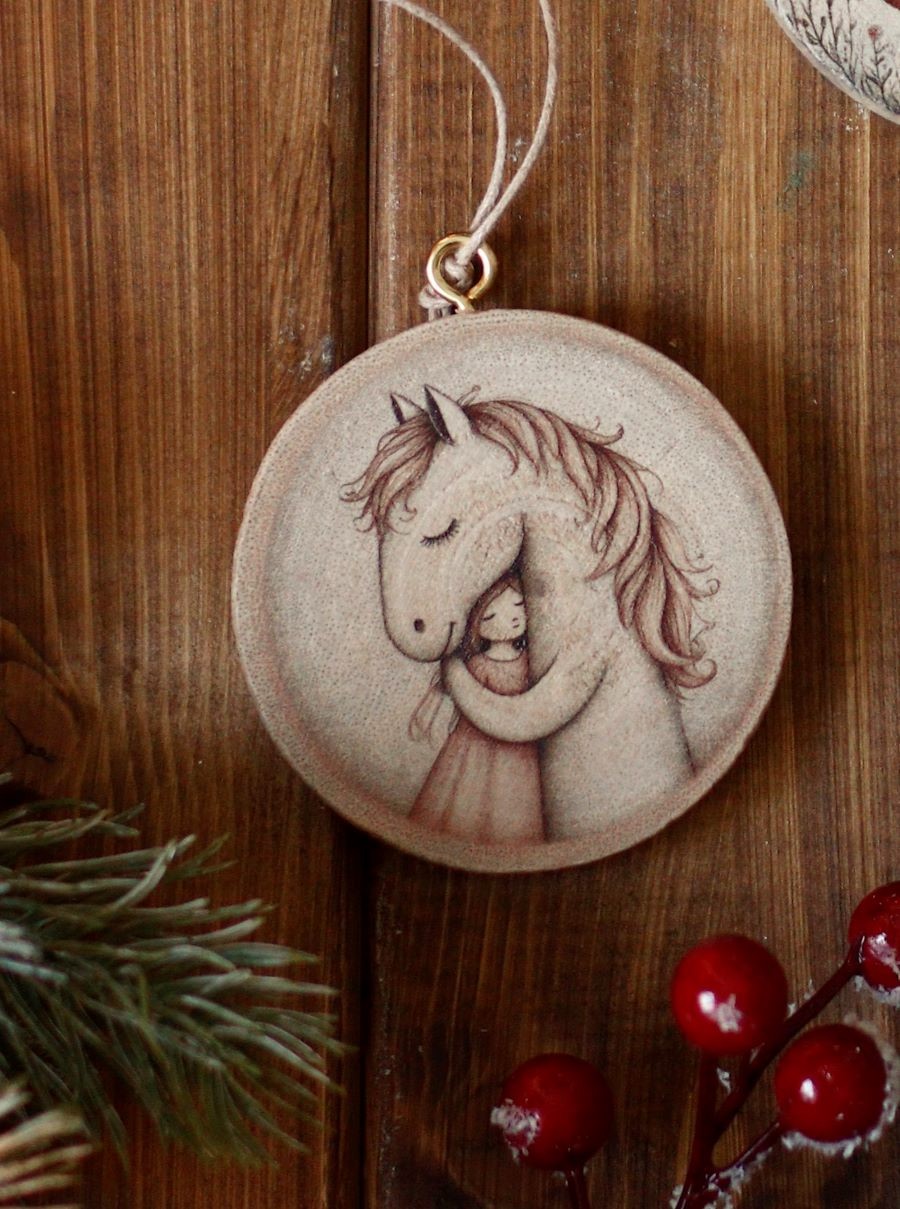 ИГРУШКА ИЗ СРЕЗА "СИМВОЛ ГОДА ЛОШАДЬ"