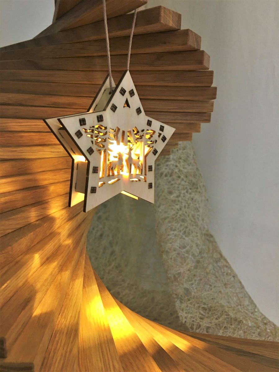 ЗВЕЗДА С ОЛЕНЯМИ