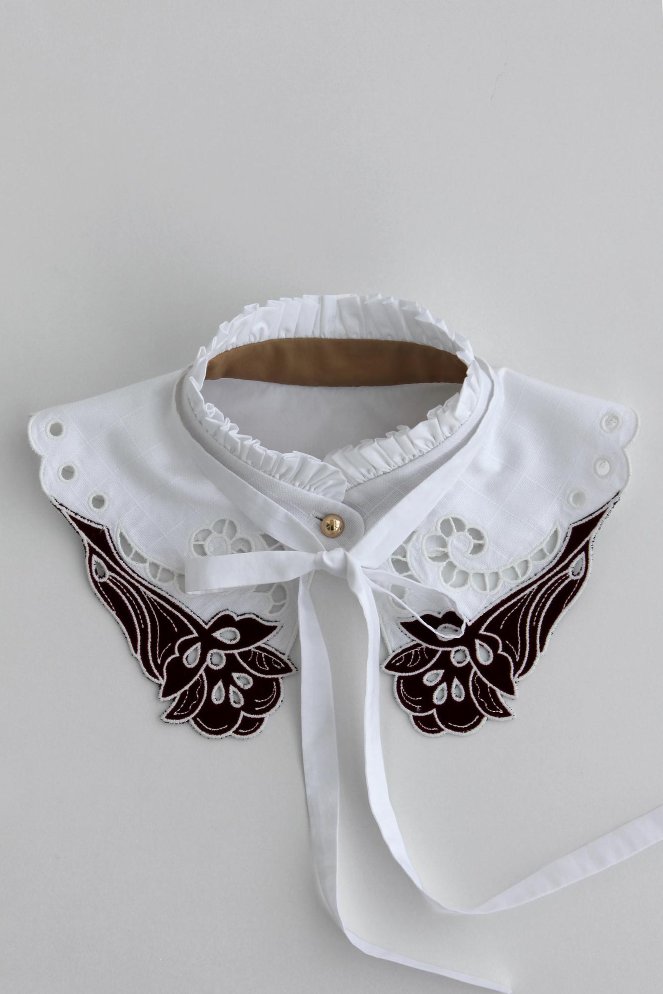 ВОРОТНИК, молочный хлопок с аппликацией из бархата цвета бордо и ришелье