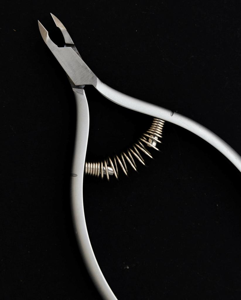 MANICURE NIPPERS "YOKO" 7mm