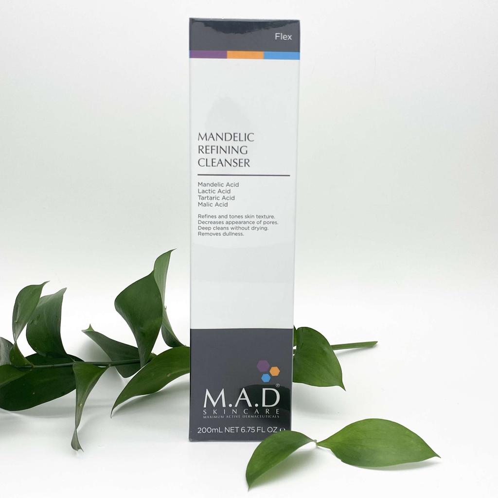 M.A.D. SKINCARE Mandelic Refining Cleanser  Очищающий гель с миндальной кислотой для глубокого увлажнения 200 мл