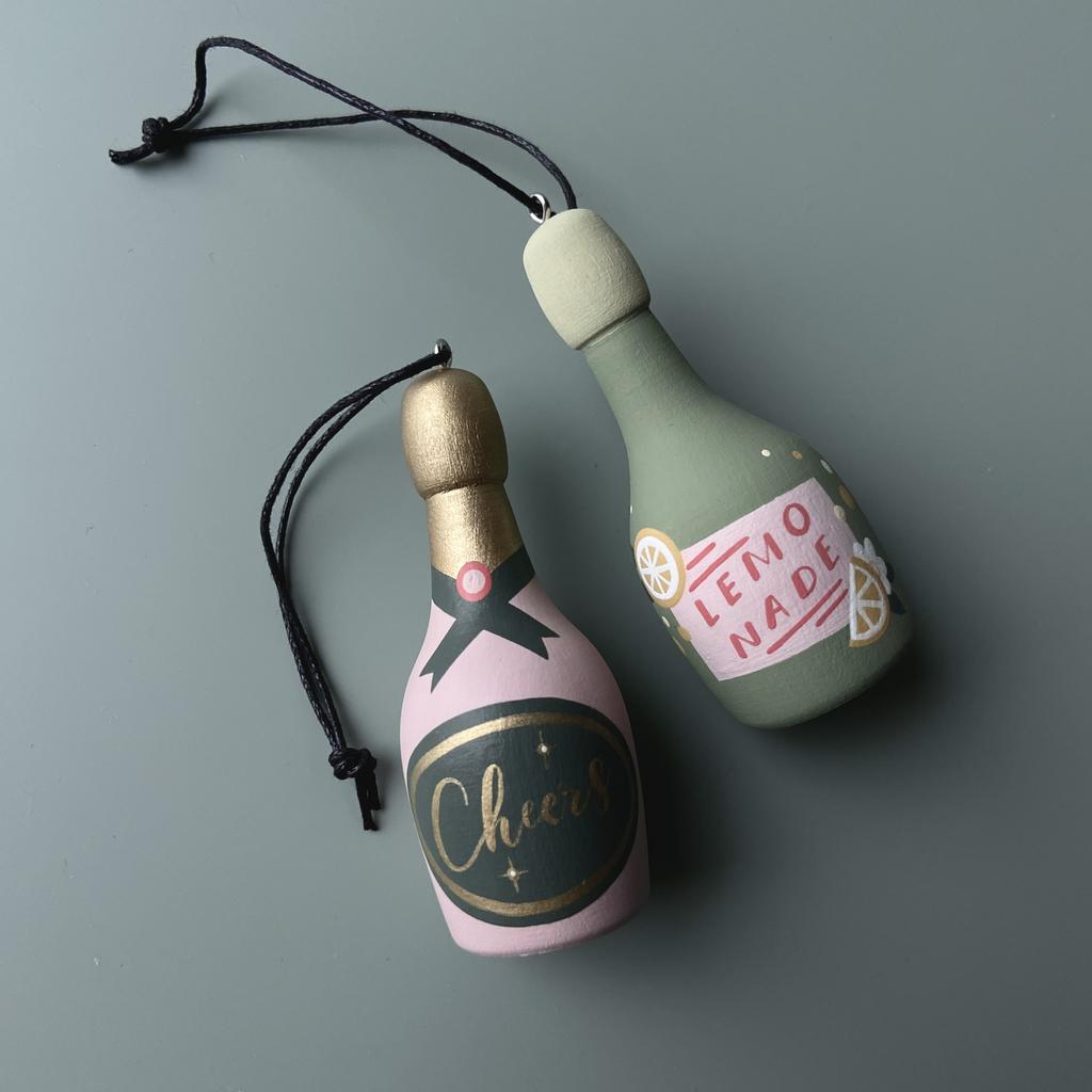 Бутылочка, елочная игрушка