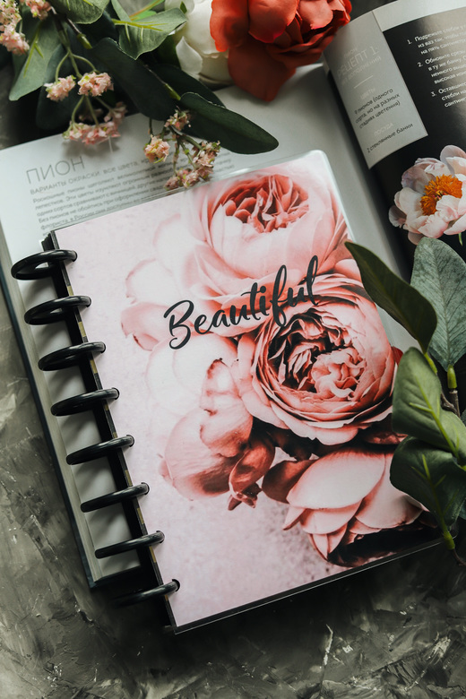 Планнер с дополнительной обложкой и подарочным наполнением