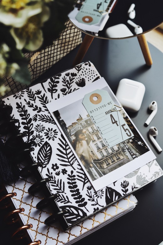 Планнер на дисках с черными страницами