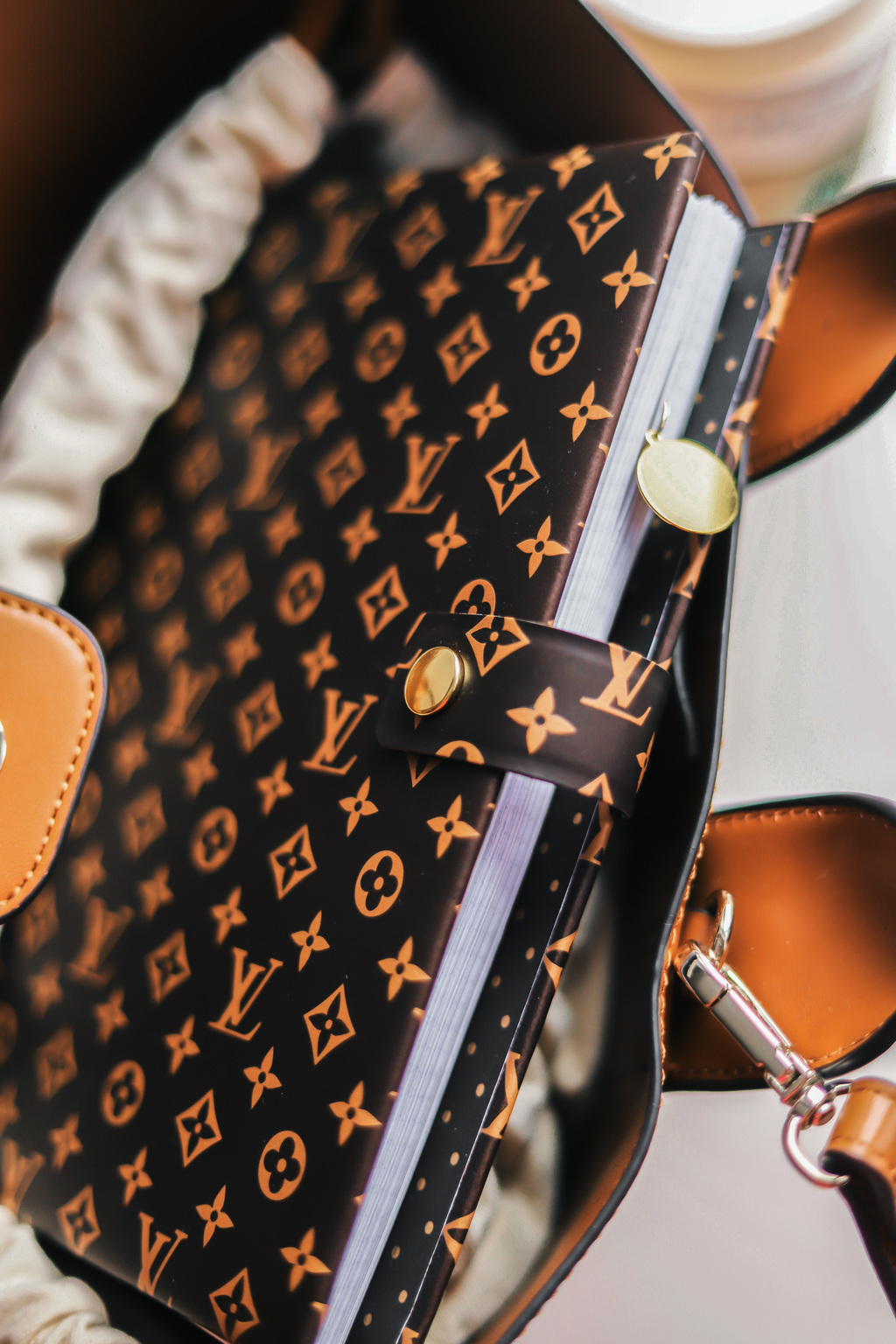 Планнер с принтом  Louis Vuitton и страницами "52 понедельника"