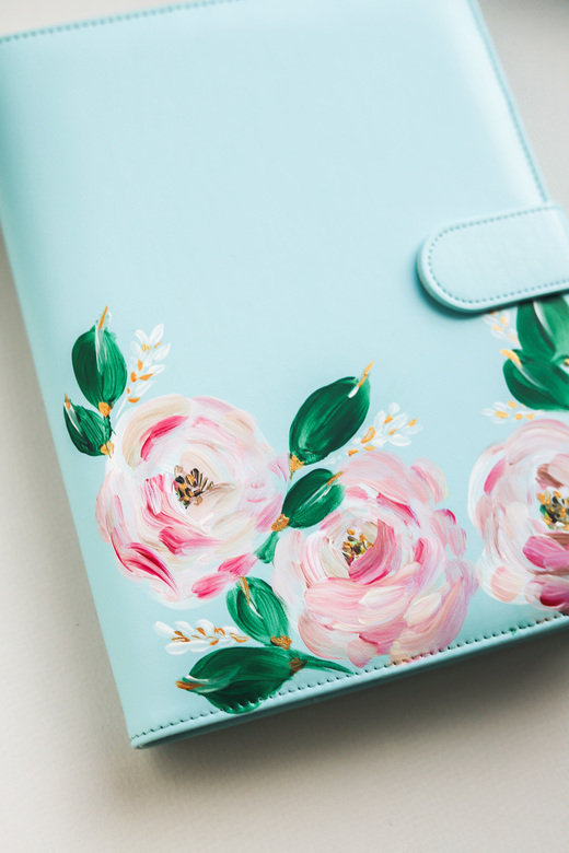 Планнер с авторской росписью на обложке