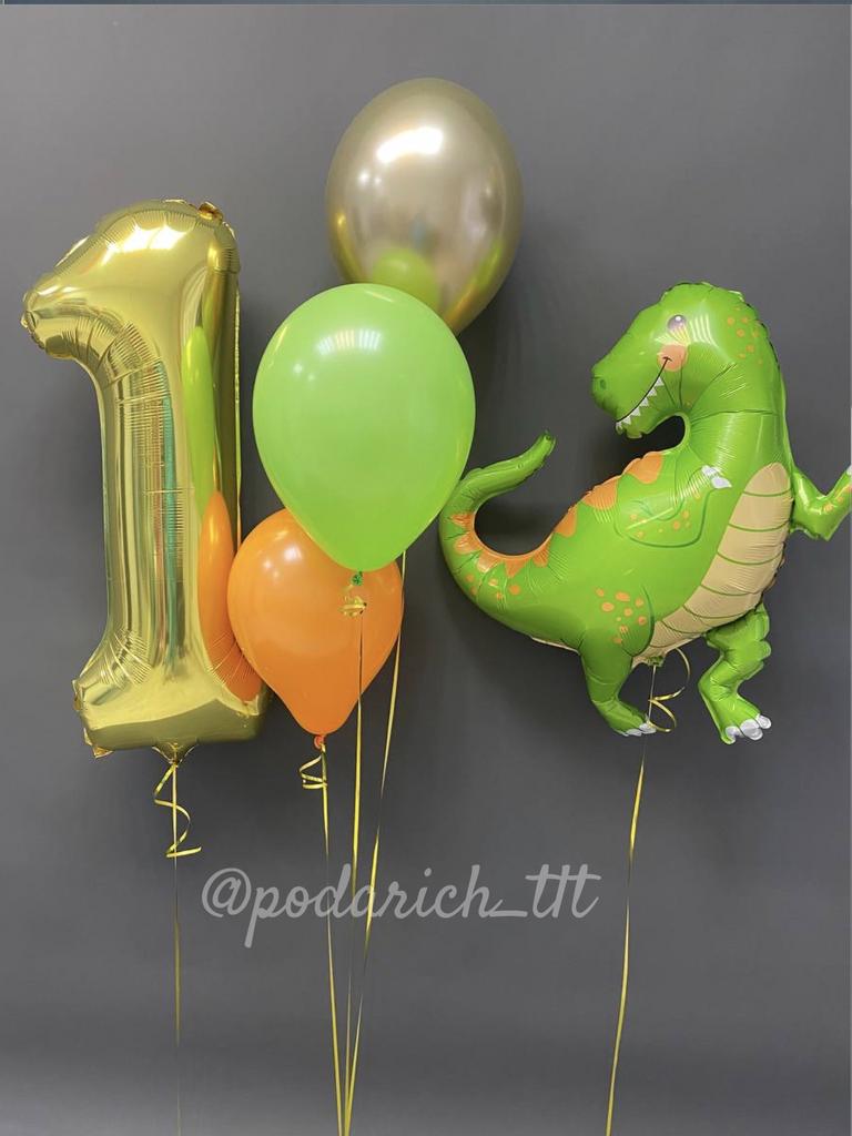 фото на сером фоне фольгированные шары и шар в виде динозавра