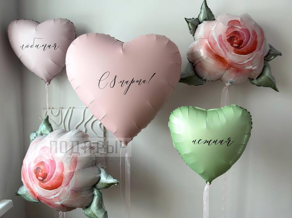 Сет шаров на 8 марта с шариками-розами
