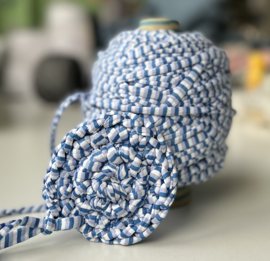 Трикотажная пряжа вторичного производства, 500 гр., цвет "Моряк"