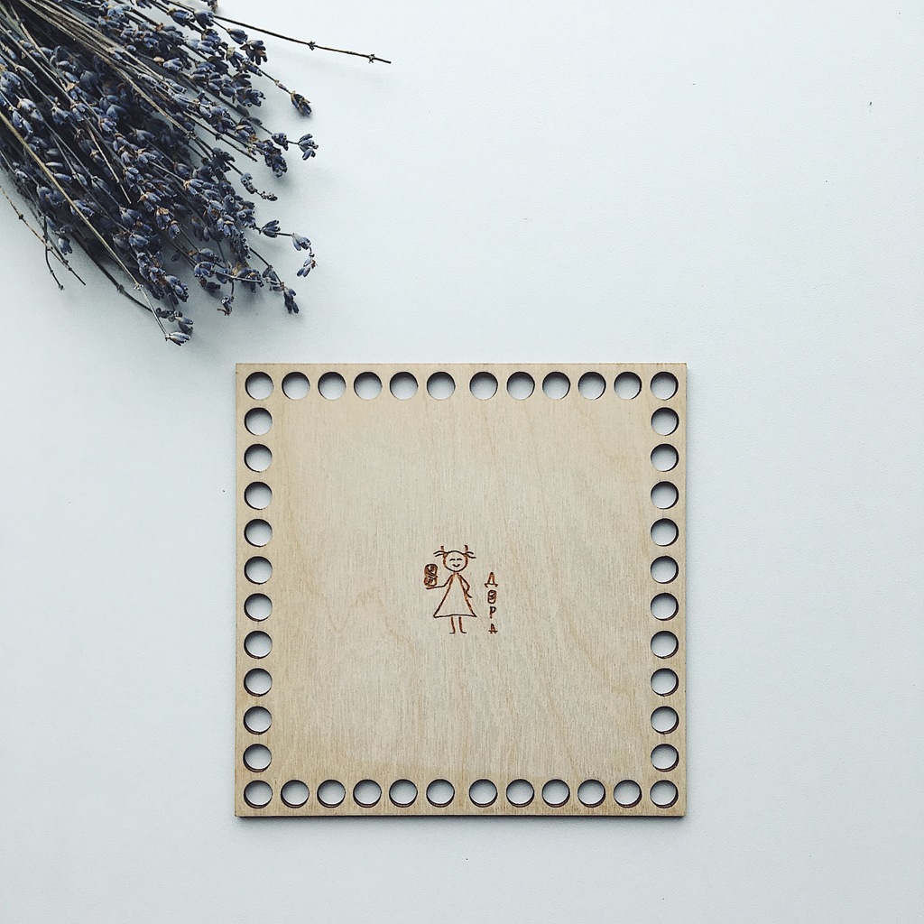 Квадрат 15 см.