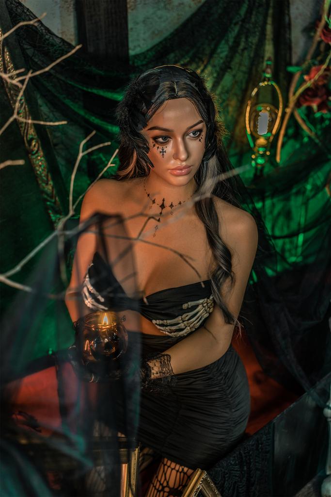 Реалистичная силиконовая / ТПЕ секс кукла Zelex 170 см - Лейла