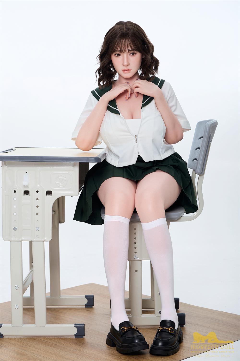 Реалистичная силиконовая / ТПЕ секс кукла  irontech doll 162 см - Inga