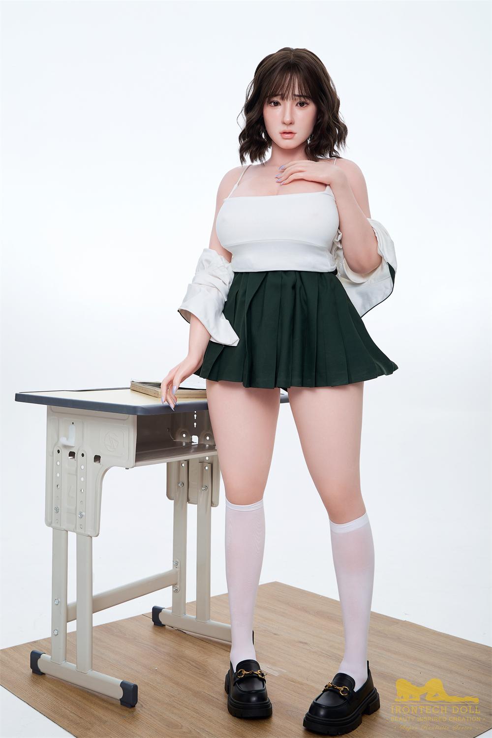 Реалистичная силиконовая / ТПЕ секс кукла  irontech doll 162 см - Inga