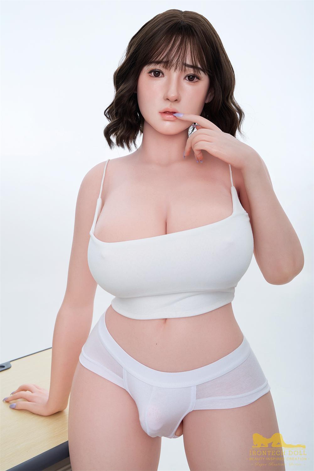 Реалистичная силиконовая / ТПЕ секс кукла  irontech doll 162 см - Inga