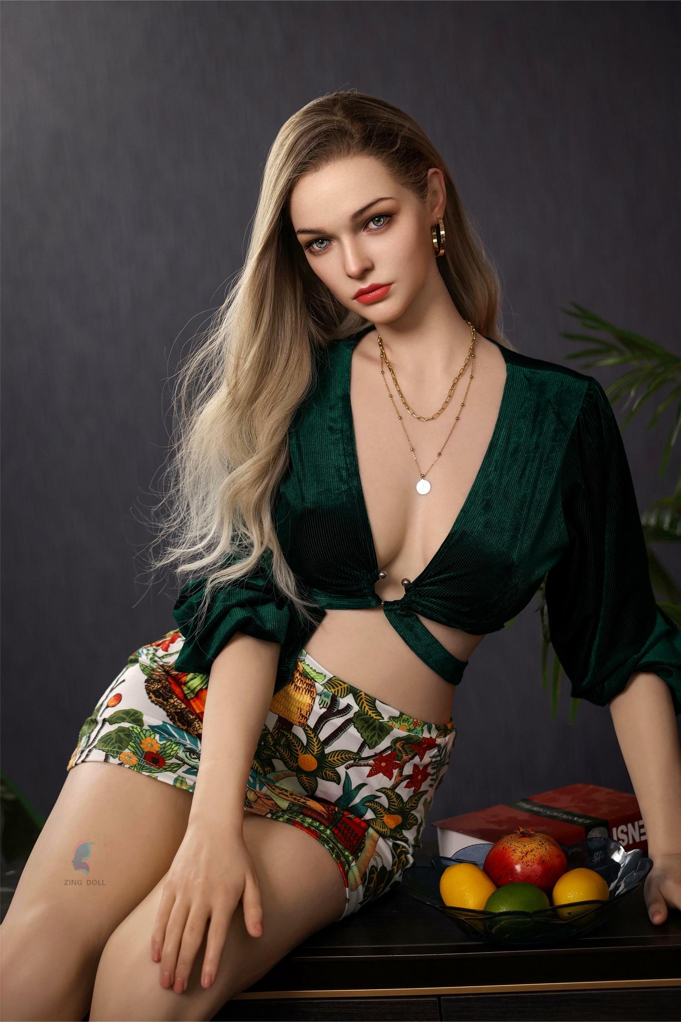 Реалистичная силиконовая секс кукла Zing Dolls 165 см - Grace