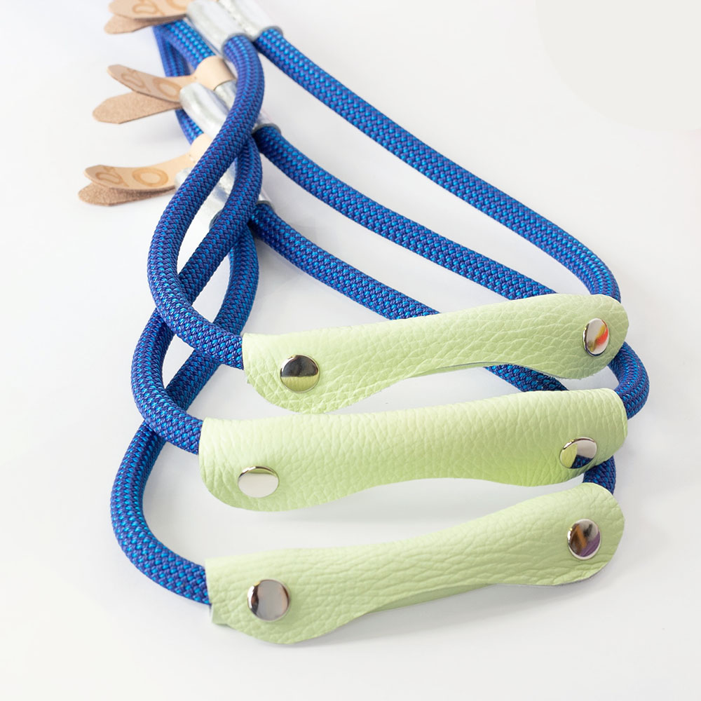 Синий поводок-веревка с кожаной накладной ручкой