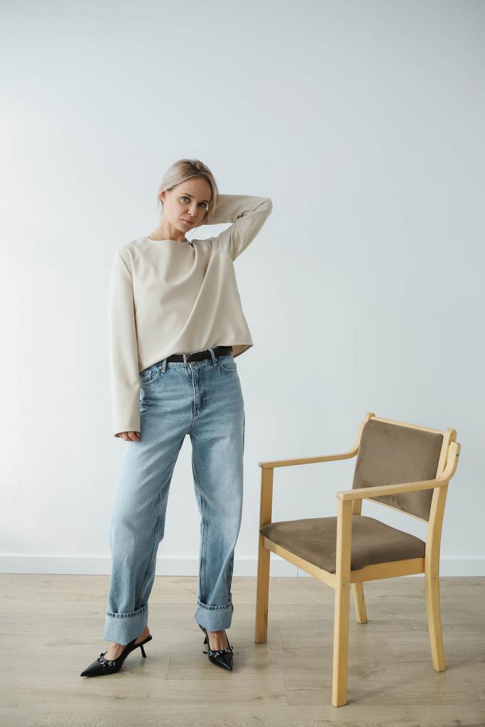 Лонгслив BASE из фактурной ткани (Молочный)