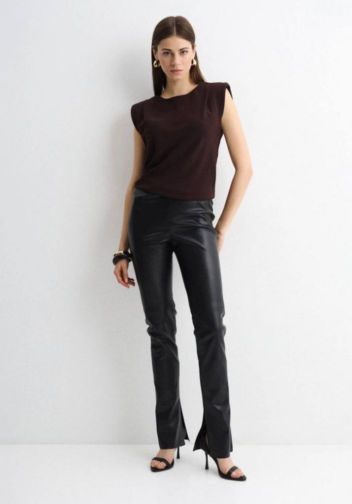 Брюки из экокожи