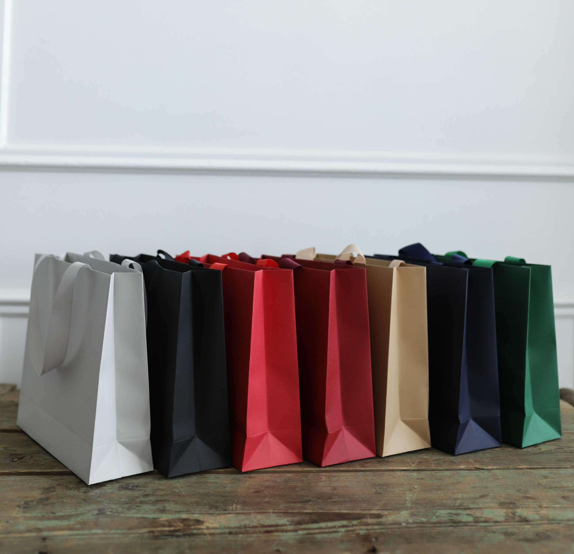 Пакет однотонный  25х23х8